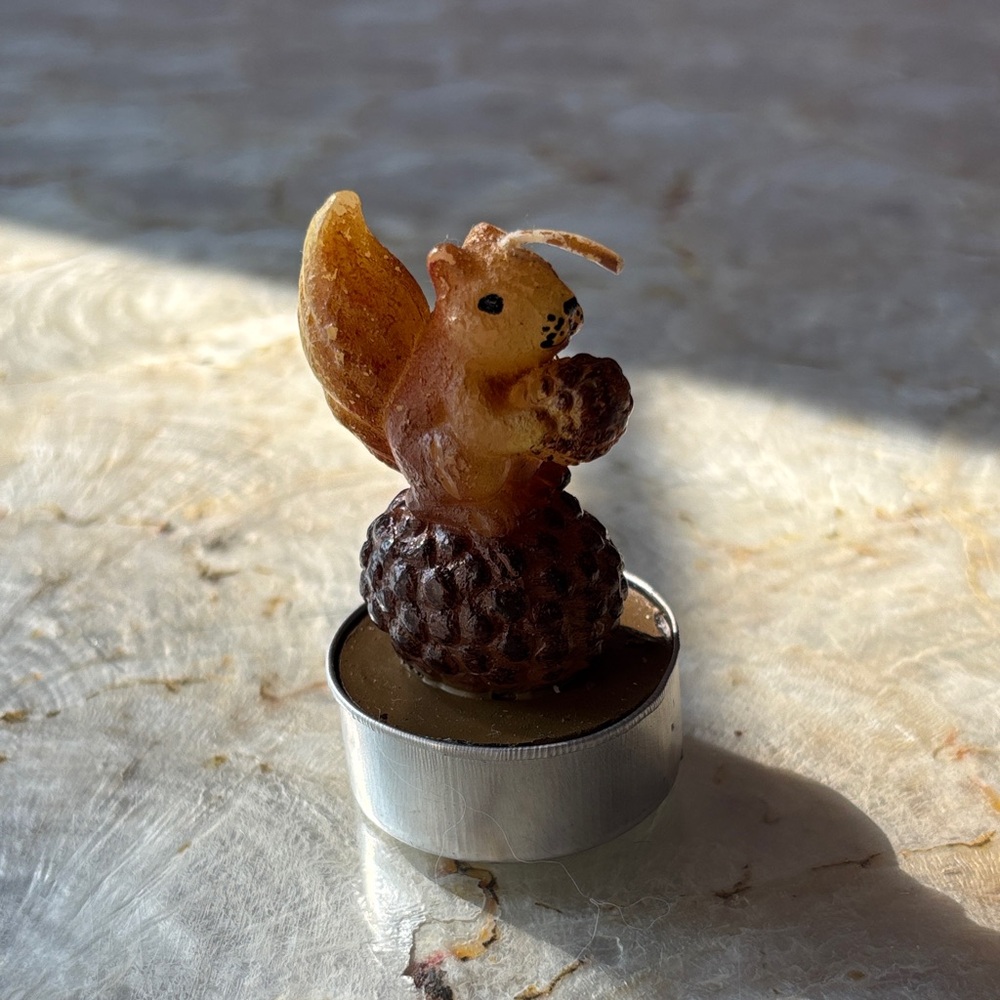 Squirrel Tealight Figurine on Acorn with Silver Base Käthe Wohlfahrt